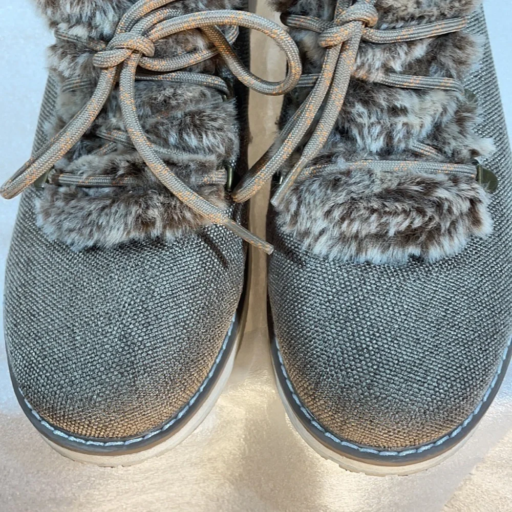 Skechers Womens BOBS Alpine - City Creek Winter Boots Brown Canvas Faux 11